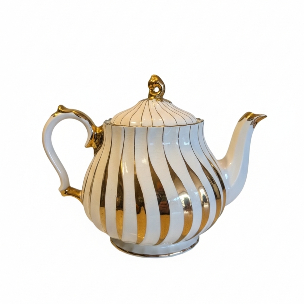 Sadler Vintage Teapot - EUC!